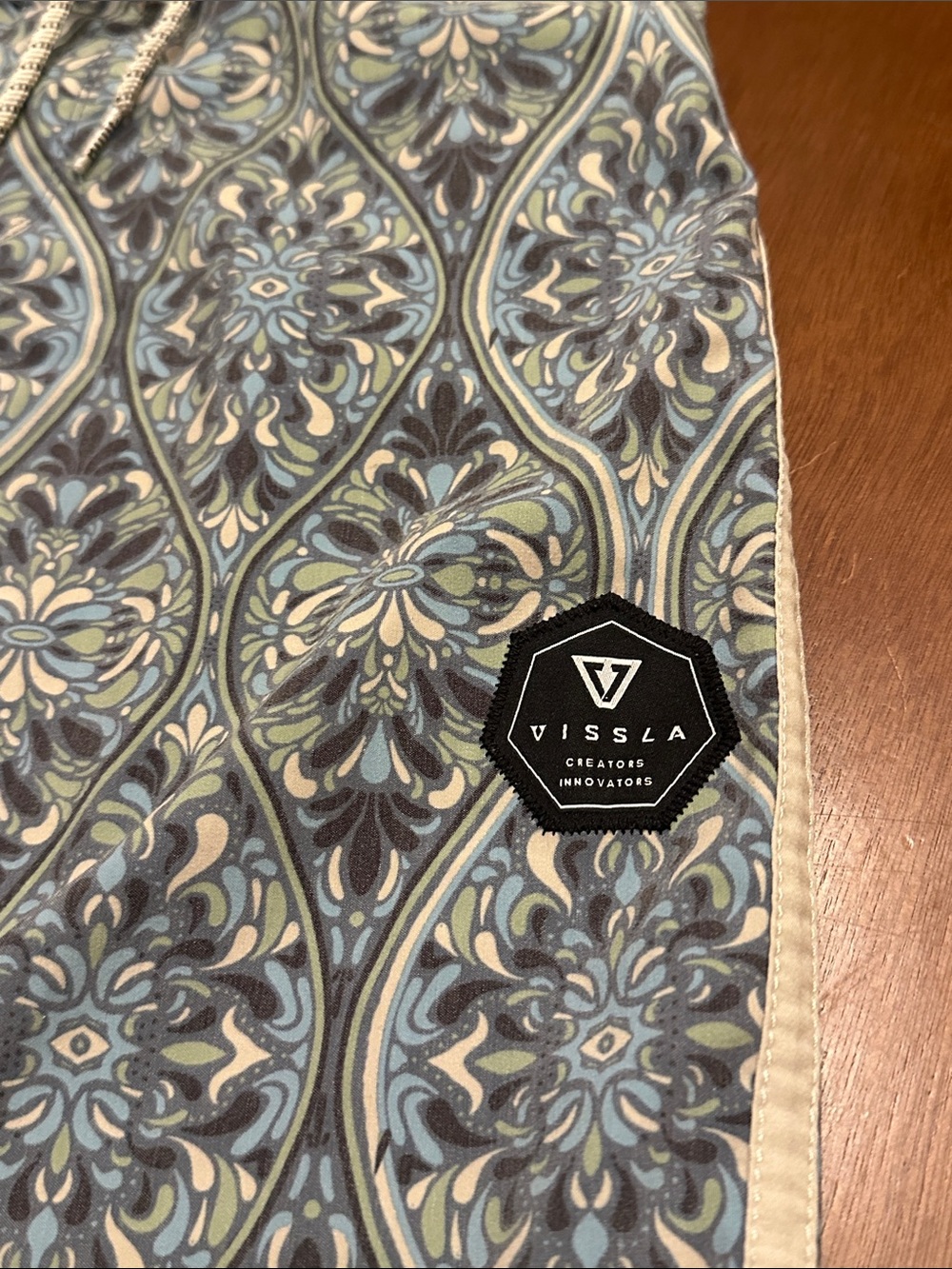 VISSLA Blue Floral-Patterned Men’s Swim Board Shorts - Picture 7 of 14